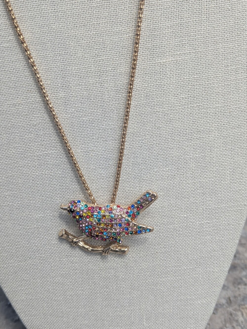 Betsey Johnson Rainbow Rhinestone Bird Necklace / Brooch Convertible Statement - Picture 3 of 8